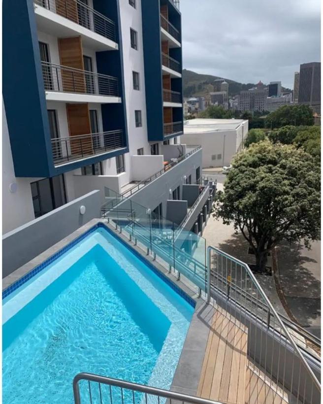 Modern Retreat In District Six Appartement Kaapstad Buitenkant foto